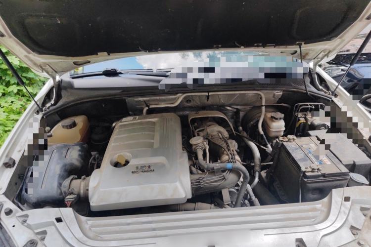 Used Roewe W5 2014 1.8T 4WD Automatic Haoyu Special Edition Engine Bay