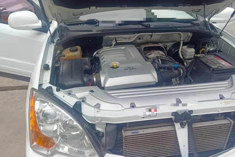 Used Roewe W5 2014 1.8T 2WD Automatic Tharu Special Edition Engine Bay Right