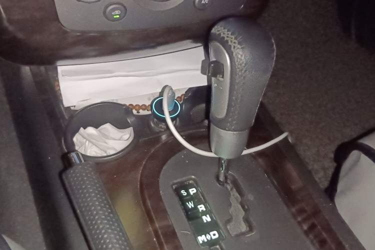 Used Roewe W5 2014 1.8T 2WD Automatic Tharu Special Edition Gear Lever