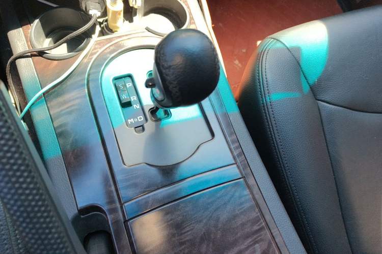 Used Roewe W5 2014 1.8T 4WD Automatic Haoyu Special Edition Gear Lever
