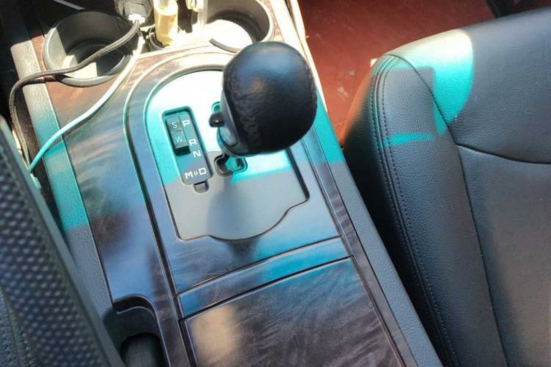 Used Roewe W5 2014 1.8T 4WD Automatic Haoyu Special Edition Gear Lever