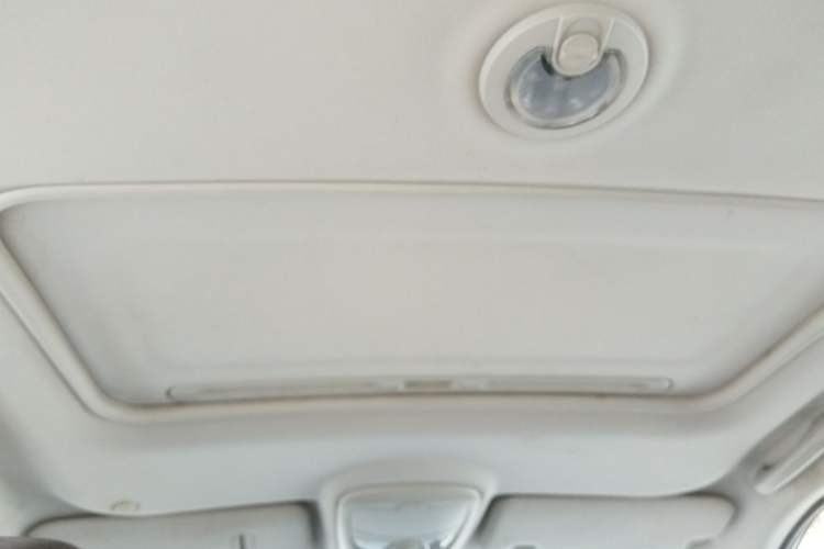 Used Roewe W5 2014 1.8T 4WD Automatic Haoyu Special Edition Headliner