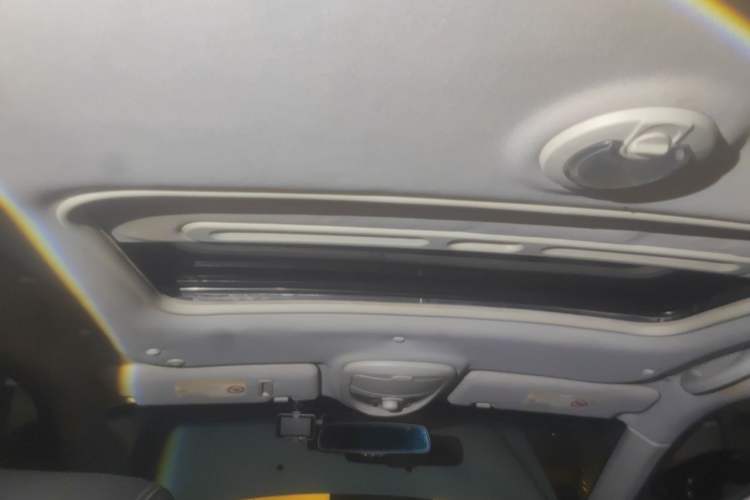 Used Roewe W5 2014 1.8T 4WD Automatic Haoyu Special Edition Headliner