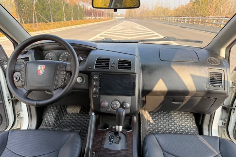 Used Roewe W5 2014 1.8T 2WD Automatic Tharu Special Edition Interior 1