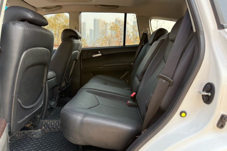 Used Roewe W5 2014 1.8T 2WD Automatic Tharu Special Edition Interior 3