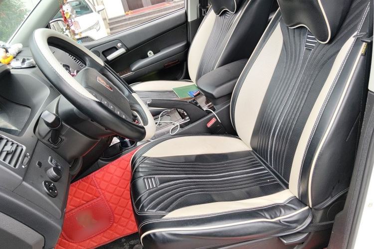 Used Roewe W5 2014 1.8T 2WD Automatic Tharu Special Edition Left Front Seat