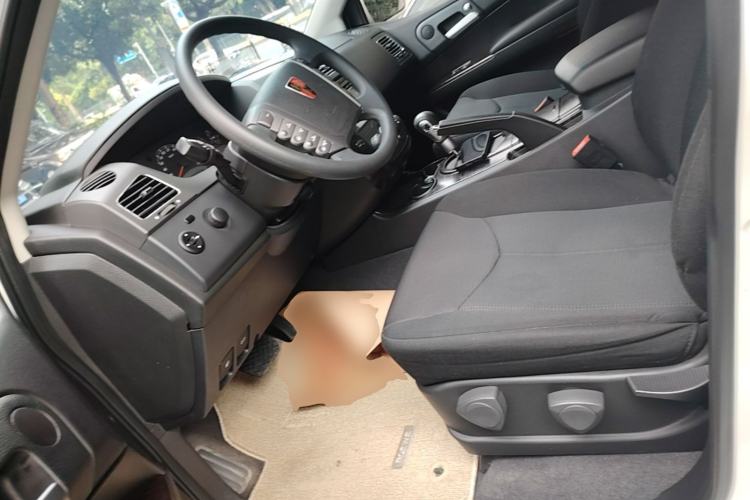 Used Roewe W5 2014 1.8T 2WD Automatic Tharu Special Edition Left Front Seat