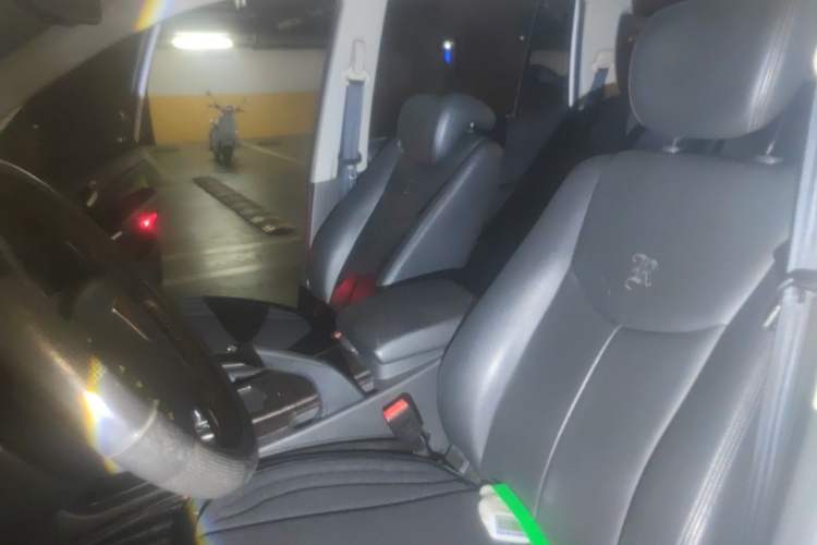 Used Roewe W5 2014 1.8T 4WD Automatic Haoyu Special Edition Left Front Seat