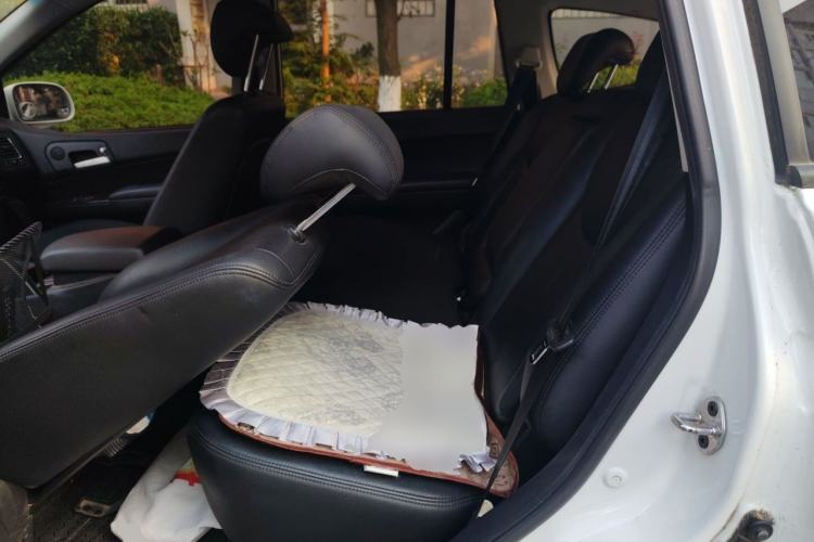 Used Roewe W5 2014 1.8T 2WD Automatic Tharu Special Edition Left Rear Seat