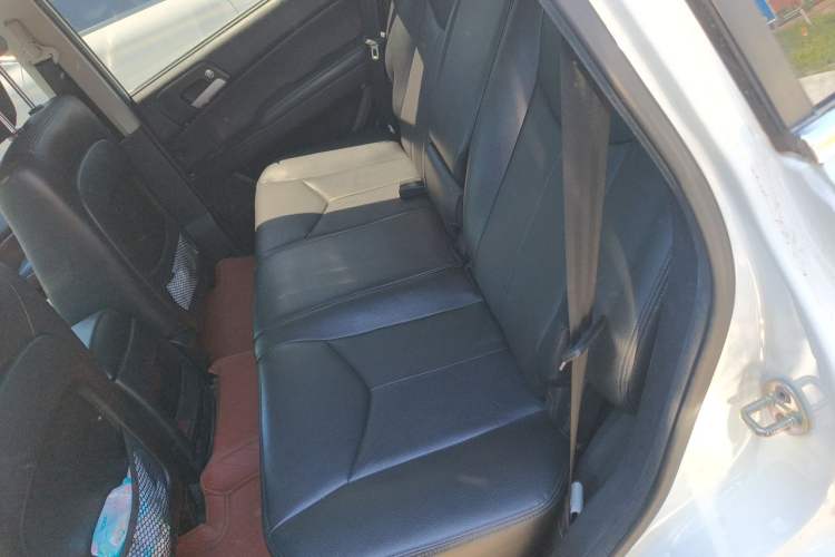 Used Roewe W5 2014 1.8T 4WD Automatic Haoyu Special Edition Left Rear Seat