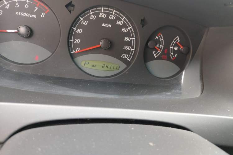 Used Roewe W5 2014 1.8T 4WD Automatic Haoyu Special Edition Odometer Close Up