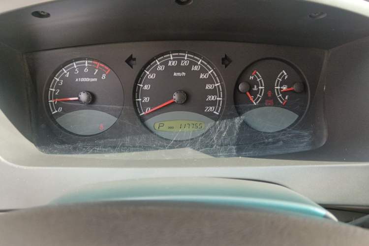 Used Roewe W5 2014 1.8T 4WD Automatic Haoyu Special Edition Odometer Close Up