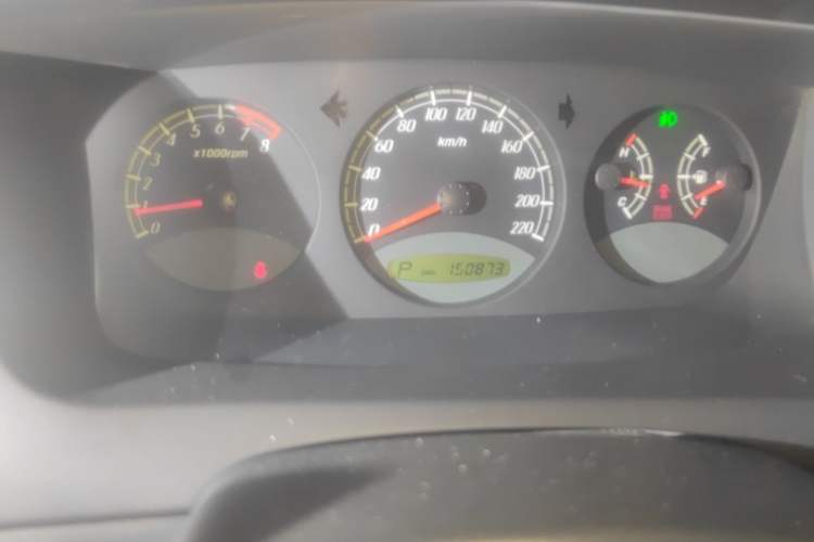 Used Roewe W5 2014 1.8T 4WD Automatic Haoyu Special Edition Odometer Close Up