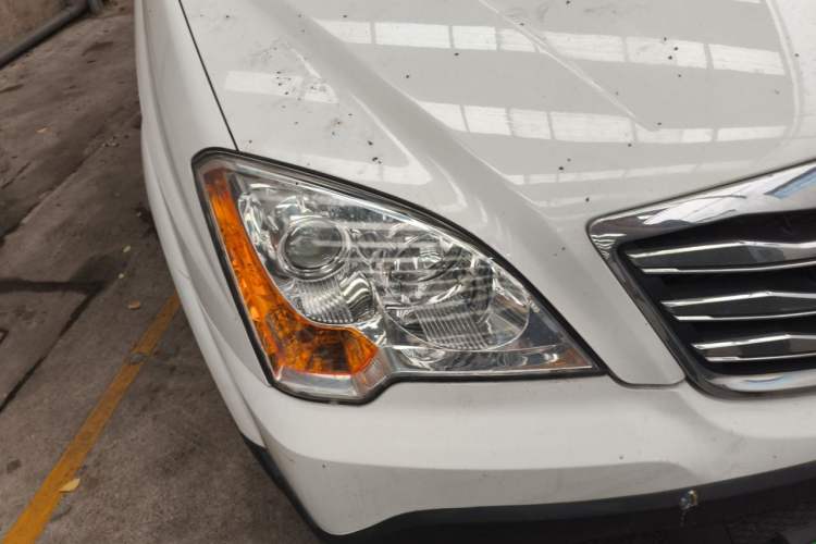 Used Roewe W5 2014 1.8T 4WD Automatic Haoyu Special Edition Right Front Headlight