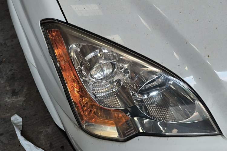 Used Roewe W5 2014 1.8T 2WD Automatic Tharu Special Edition Right Front Headlight