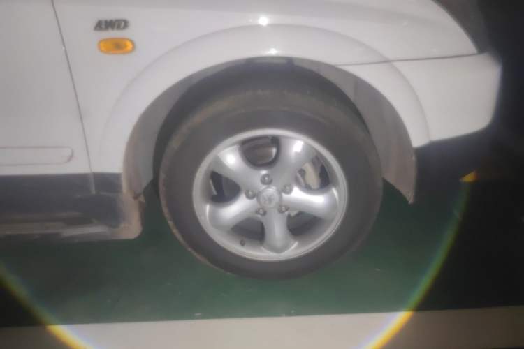 Used Roewe W5 2014 1.8T 4WD Automatic Haoyu Special Edition Right Front Wheel Hub