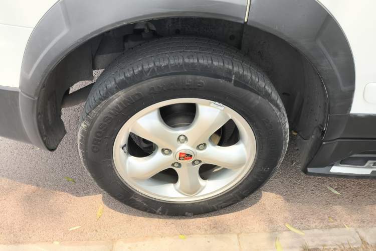 Used Roewe W5 2014 1.8T 4WD Automatic Haoyu Special Edition Right Rear Wheel Hub