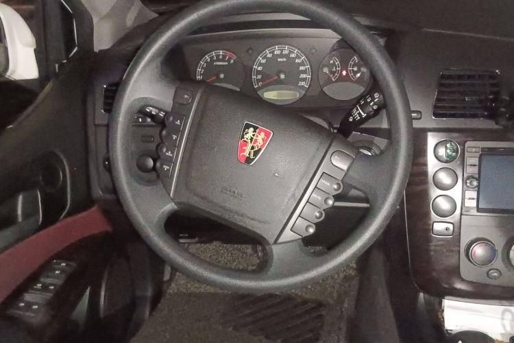 Used Roewe W5 2014 1.8T 2WD Automatic Tharu Special Edition Steering Wheel