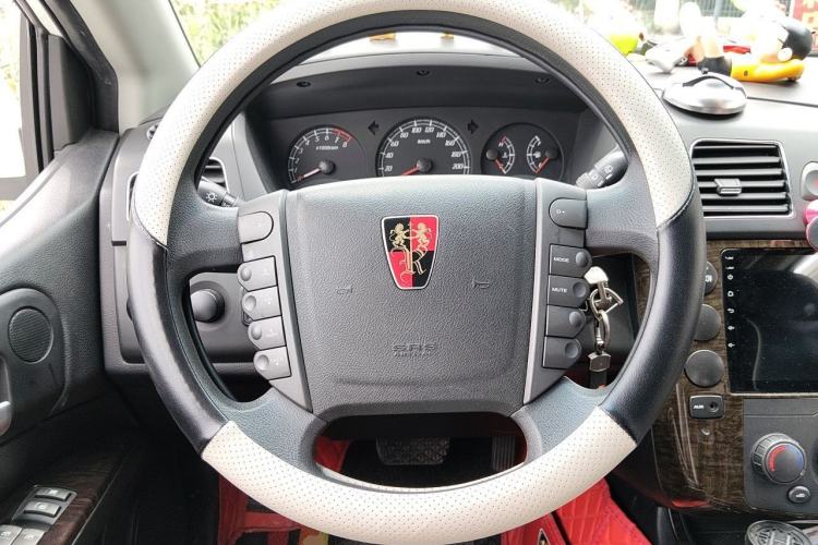 Used Roewe W5 2014 1.8T 2WD Automatic Tharu Special Edition Steering Wheel