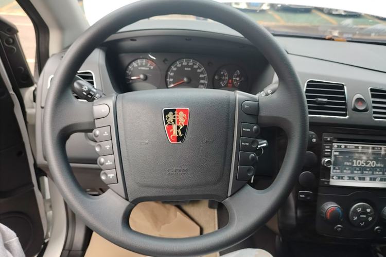 Used Roewe W5 2014 1.8T 2WD Automatic Tharu Special Edition Steering Wheel