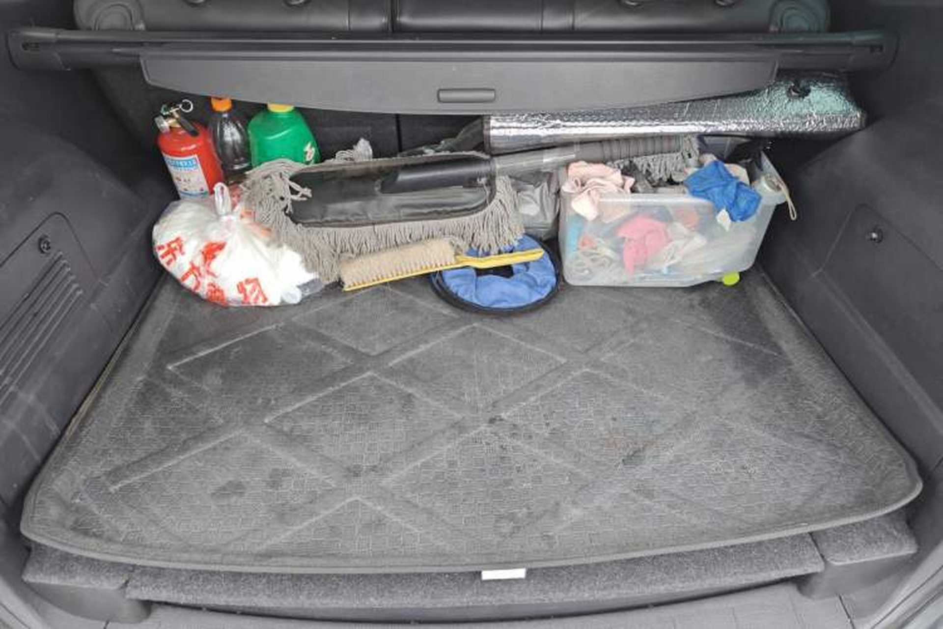 Used Roewe W5 2014 1.8T 4WD Automatic Haoyu Special Edition Trunk