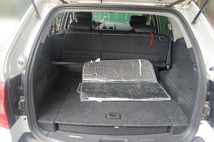 Used Roewe W5 2014 1.8T 4WD Automatic Haoyu Special Edition Trunk