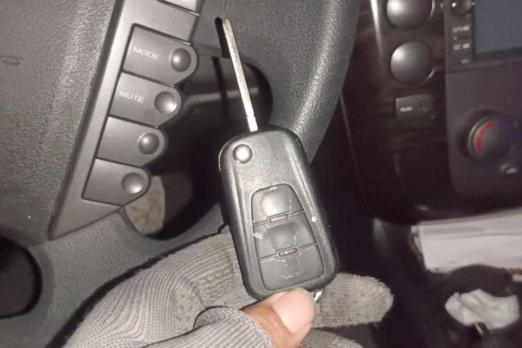 Used Roewe W5 2014 1.8T 2WD Automatic Tharu Special Edition Vehicle Key