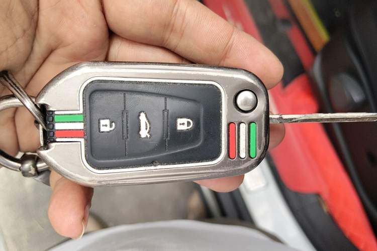 Used Roewe W5 2014 1.8T 2WD Automatic Tharu Special Edition Vehicle Key