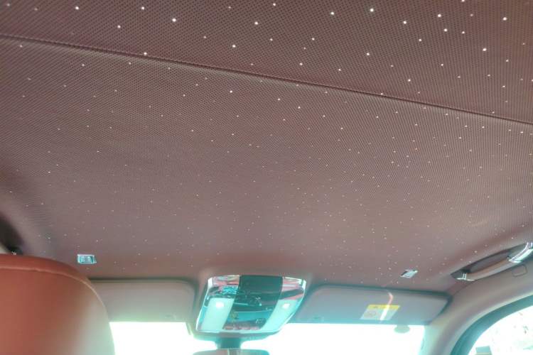 Used Rolls-Royce Cullinan 2018 Five-Seater Version Headliner
