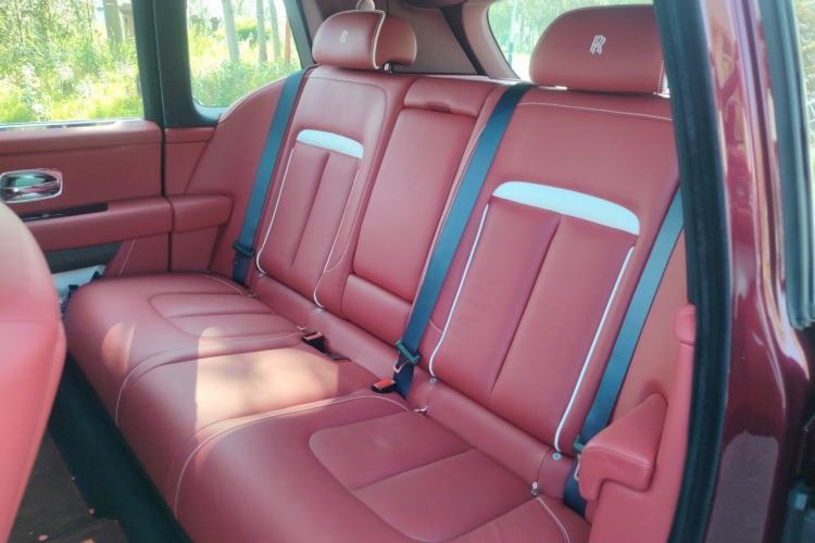 Used Rolls-Royce Cullinan 2018 Five-Seater Version Left Rear Seat