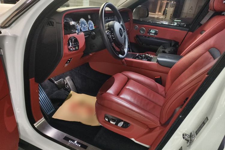 Used Rolls-Royce Cullinan 2018 Four-Seat Version Driver Seat