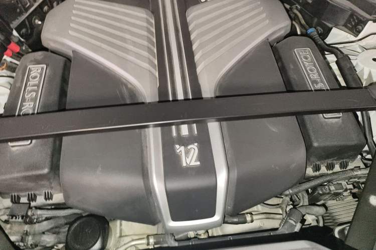 Used Rolls-Royce Cullinan 2018 Four-Seat Version Engine Bay
