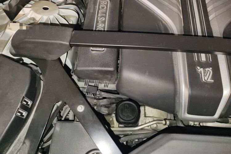 Used Rolls-Royce Cullinan 2018 Four-Seat Version Engine Bay Right