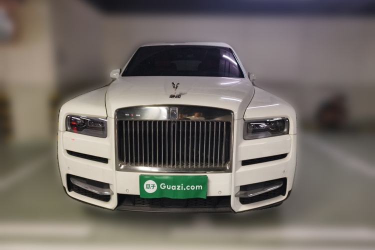 Used Rolls-Royce Cullinan 2018 Four-Seat Version Front