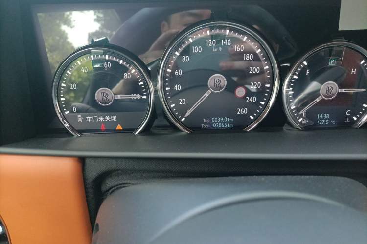 Used Rolls-Royce Cullinan 2020 Black Badge model Odometer Close Up