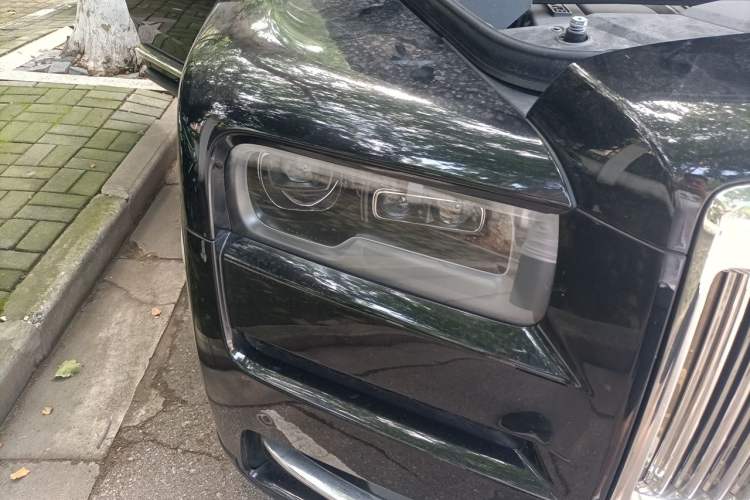 Used Rolls-Royce Cullinan 2020 Black Badge model Right Front Headlight