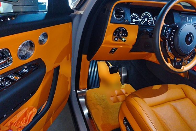 Used Rolls-Royce Cullinan 2024 Four-Seat Version Driver Seat