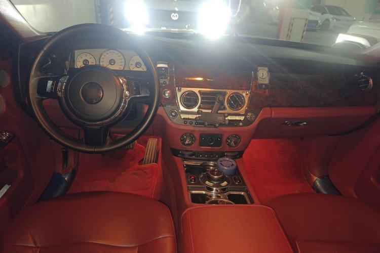 Used Rolls-Royce Ghost 2010 6.6T Standard Edition Center Console