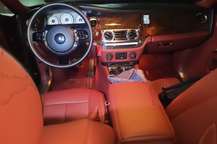 Used Rolls-Royce Ghost 2010 6.6T Standard Edition Center Console