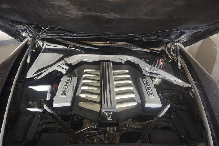 Used Rolls-Royce Ghost 2010 6.6T Standard Edition Engine Bay