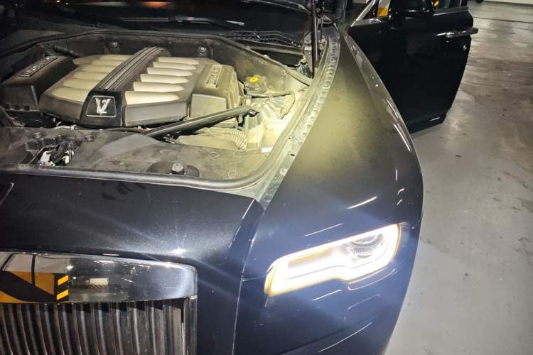 Used Rolls-Royce Ghost 2010 6.6T Standard Edition Engine Bay Left
