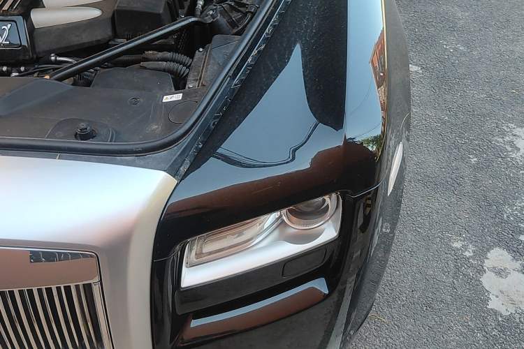Used Rolls-Royce Ghost 2010 6.6T Standard Edition Engine Bay Left