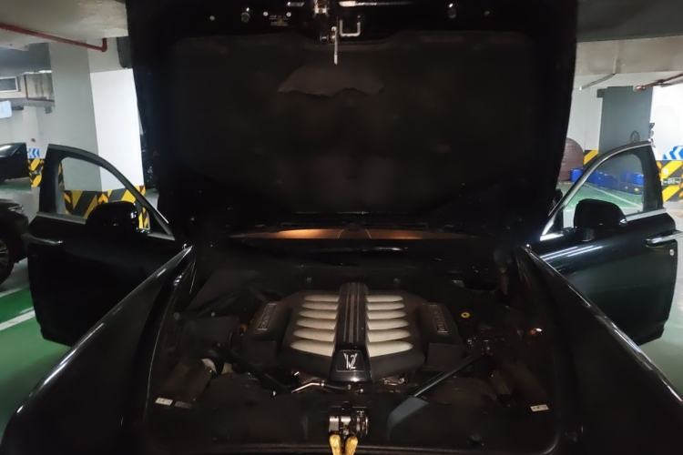 Used Rolls-Royce Ghost 2010 6.6T Standard Edition Engine Bay