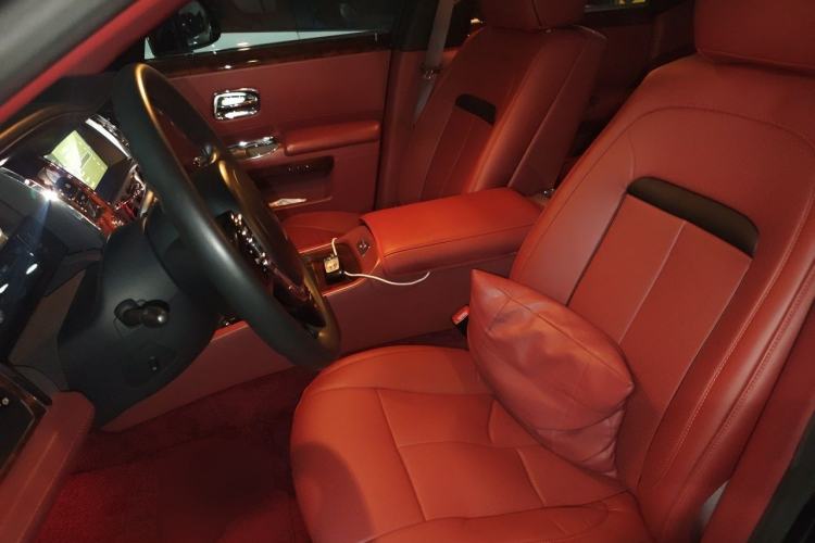 Used Rolls-Royce Ghost 2010 6.6T Standard Edition Left Front Seat