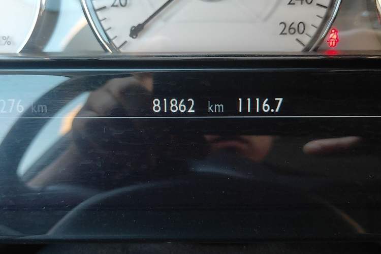 Used Rolls-Royce Ghost 2010 6.6T Standard Edition Odometer Close Up