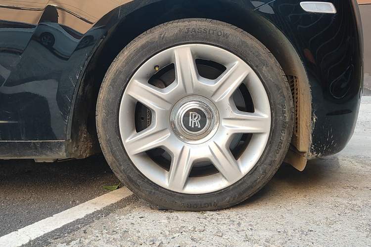 Used Rolls-Royce Ghost 2010 6.6T Standard Edition Right Front Wheel Hub