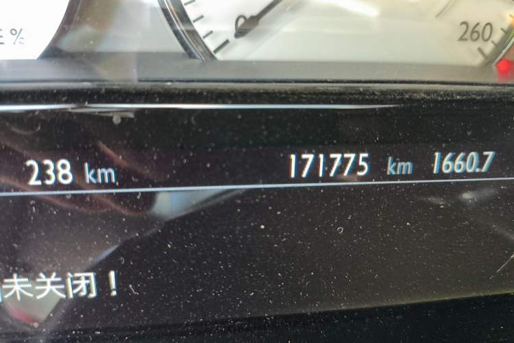 Used Rolls-Royce Ghost 2012 6.6T Extended Version Odometer Close Up