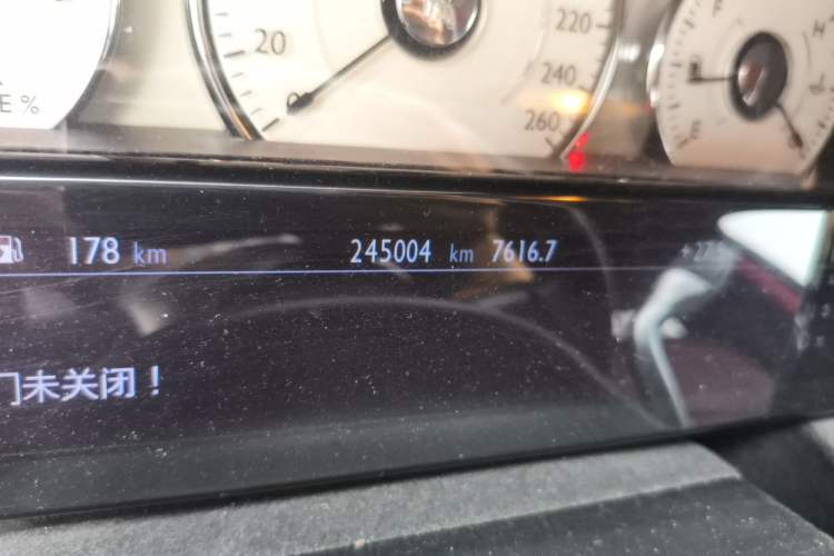 Used Rolls-Royce Ghost 2012 6.6T Extended Version Odometer Close Up