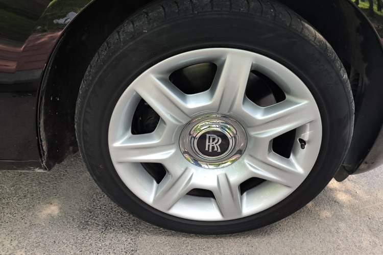 Used Rolls-Royce Ghost 2012 6.6T Extended Version Right Front Wheel Hub