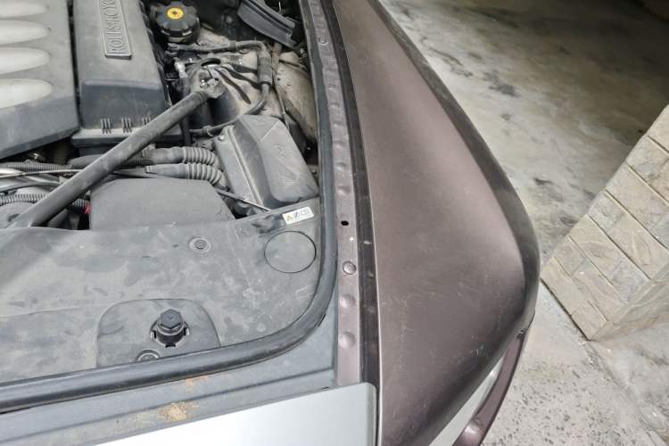 Used Rolls-Royce Ghost 2013 6.6T Art Deco Collection Edition Engine Bay Left
